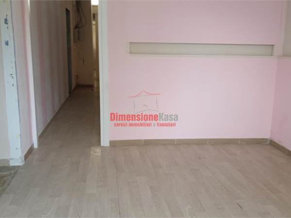 Locale commerciale fronte strada