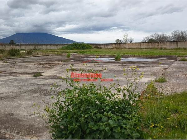 Terreno con licenza per distributore